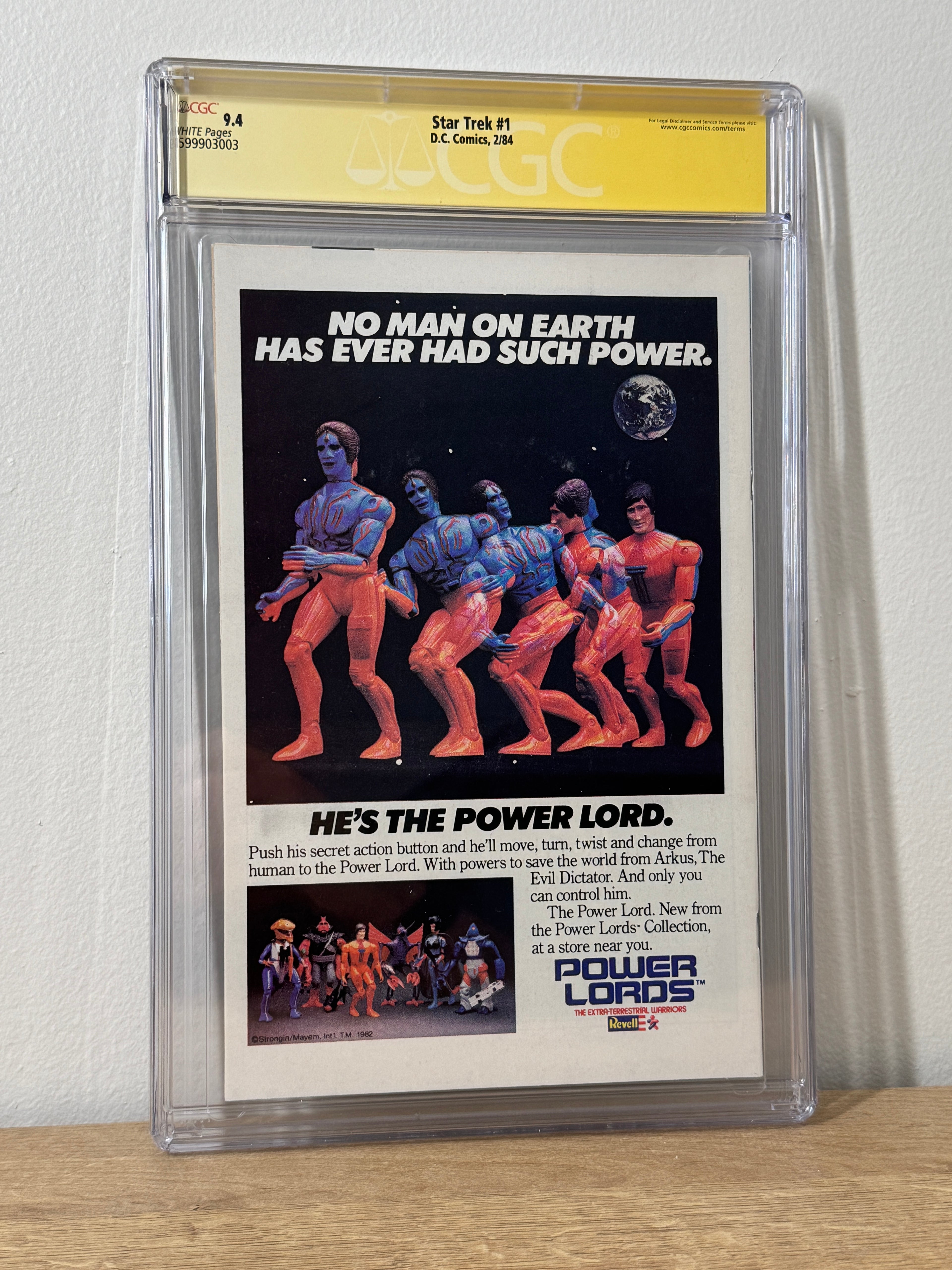 Star Trek #1 CGC 9.4 SS Signed Shatner, Nichelle Nichols, Takei, Koenig DC 1984